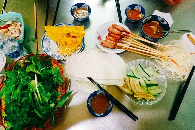 Da Nang Food Tour by Motorbike - Stop-by-stop: street food crawl from banh kep to market snacks