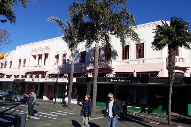 Deco Napier, Te Mata Peak, Garden Walk and Wine Tasting Tour - The Art Deco drive-by: quick context without the long wandering