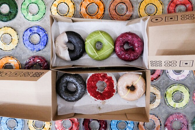 Delicious Donuts of Brooklyn: Fun, Food, History and Culture Tour - Getting started at Doughnut Plant (Bedford Ave energy)
