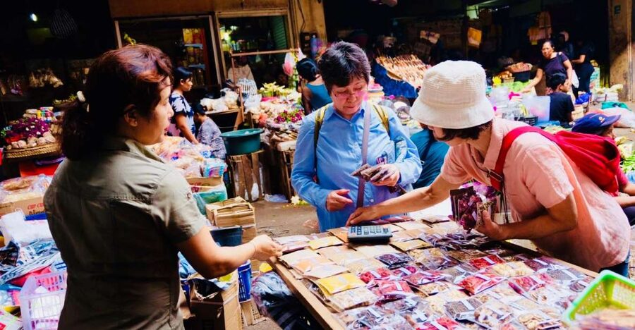Denpasar: Museum, Traditional Market and Food Tasting Tour - The private-guide advantage: Stories, photos, and a pace that fits you