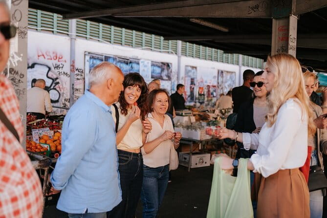 Devour Florence Food Tour with Sant'Ambrogio Market Visit - Mercato di Sant’Ambrogio: how people shop and snack