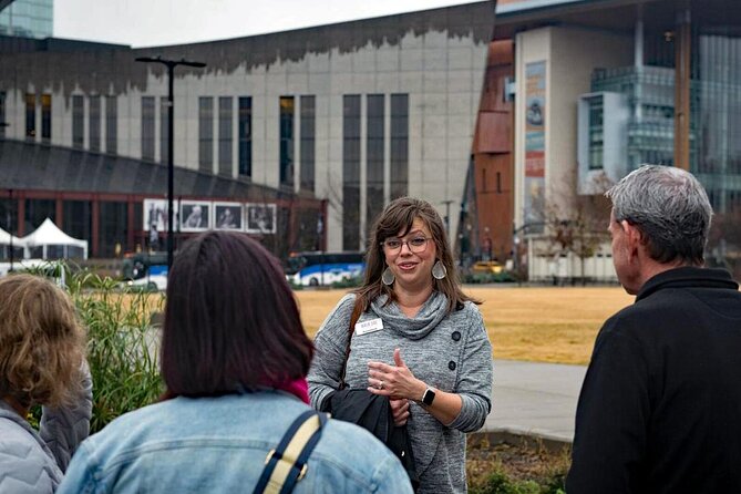 Downtown Nashville Food Tour: Bites Beyond Broadway - The walking rhythm: small group, moderate fitness, and a pace that doesn’t rush you