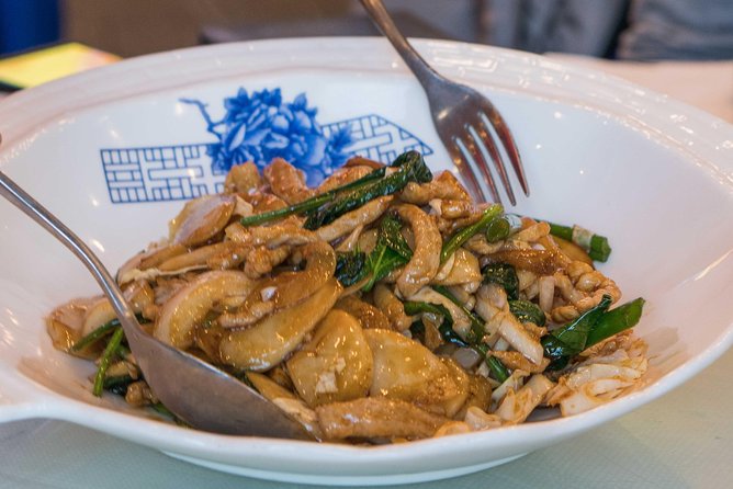 Downtown Vancouver Asian Food Tour by Vancouver Foodie Tours - Stop 2: Kirin Restaurant, classic Chinese comfort plus daily dim sum