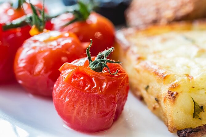Dublin Historical Centre Private Food Tour with 8 Food Tastings - Walking logistics you’ll want to plan around