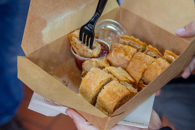 Dublin Private Walking Food Tour With Locals with 10 Tastings - Drinks and Eating Rhythm: Cider, Pints, and Not Overdoing It