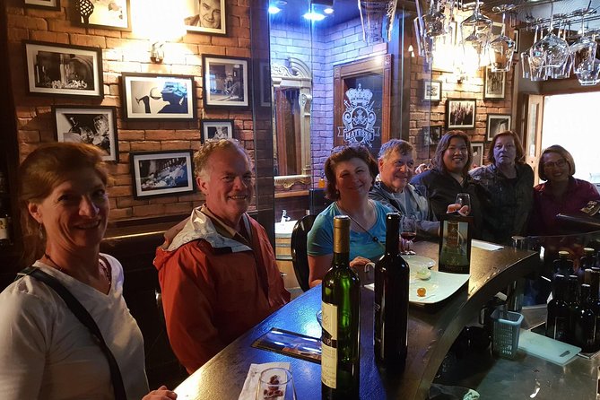 Dubrovnik Old Town Food Tour: Small-Group Experience - Small-group size up to 10: Why this feels personal