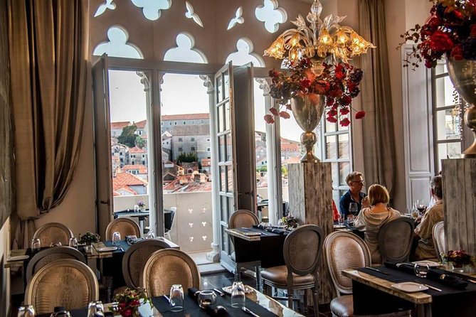 Dubrovnik Old Town Food Tour: Small-Group Experience - Wine tasting and drinks included: How to get the most without overdoing it