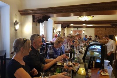 Dubrovnik Old Town Food Tour: Small-Group Experience - The menu you’ll actually taste: From Dalmatian starter to dessert with liqueur
