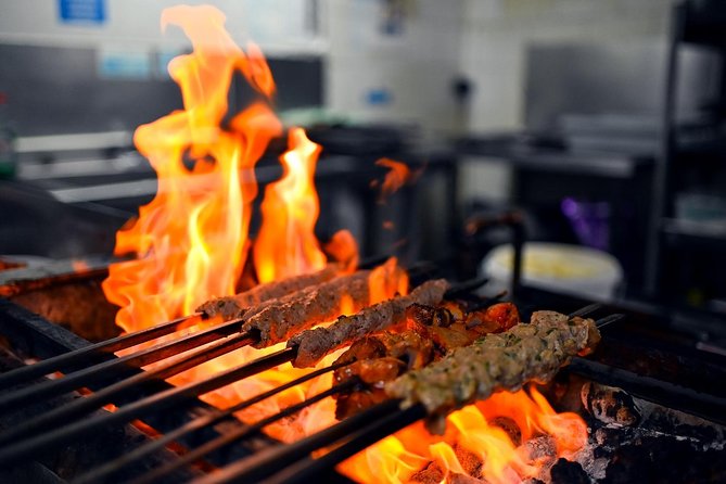 East London Indian Food Tour with 8+ Authentic Food Tastings - The Tastings: Curries, Pakoras, Tandoori, Naan, and the Final Sweet Hit