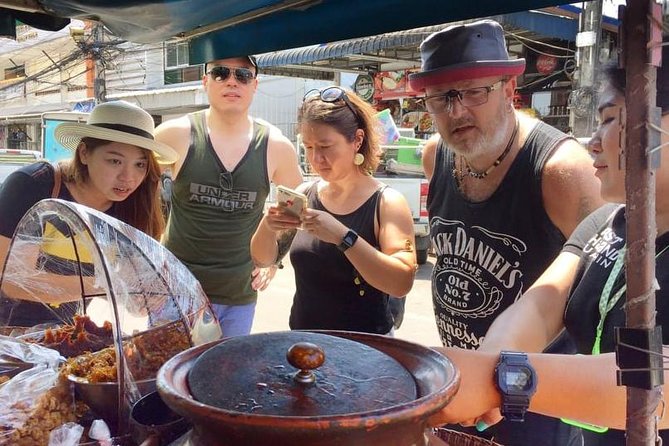 Eat Like a Local Food Tour in Hua Hin - The morning plan: meeting at the Clock Tower and riding local