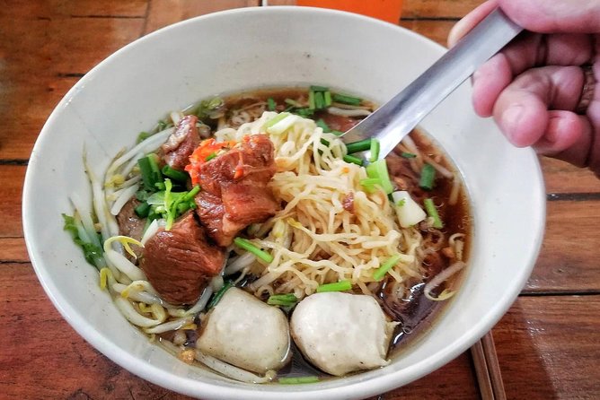 Eat Like a Local Food Tour in Hua Hin - The big food block: regional Thailand at 2 to 3 local restaurants