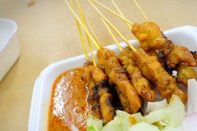 Eat Like a Local: Kuala Lumpur Hawker Center and Street Food Tour by Night - Stop 1: Brickfields Little India Street Snacks and Deepavali Atmosphere