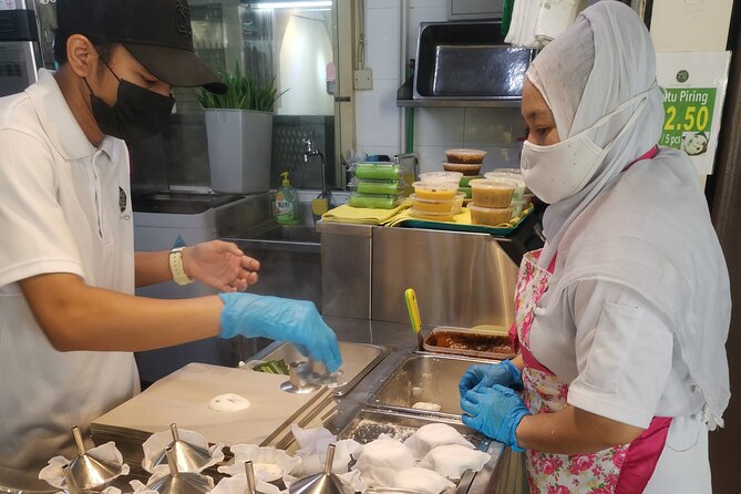 Eat Snap Katong Walking Food Tour - The 3-hour walking route, start point, and what to wear