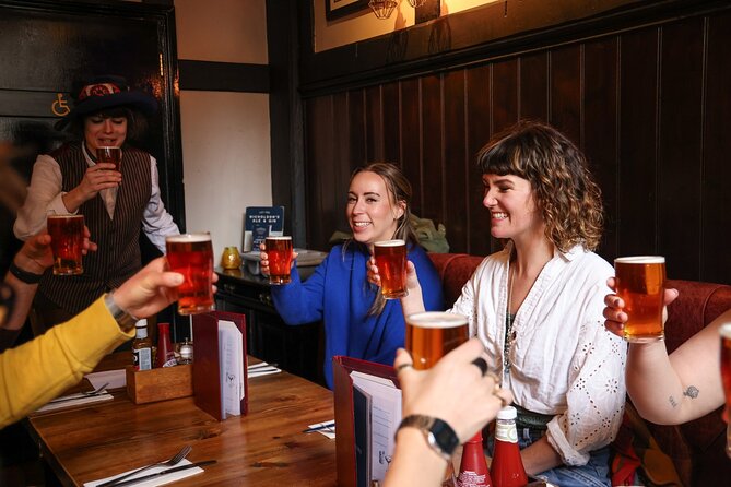 Eating London: The Heart of 'The City' Food Tour - Royal Exchange Building and Buns From Home: Spice and Sugar Trade Stories in a Famous Courtyard Setting