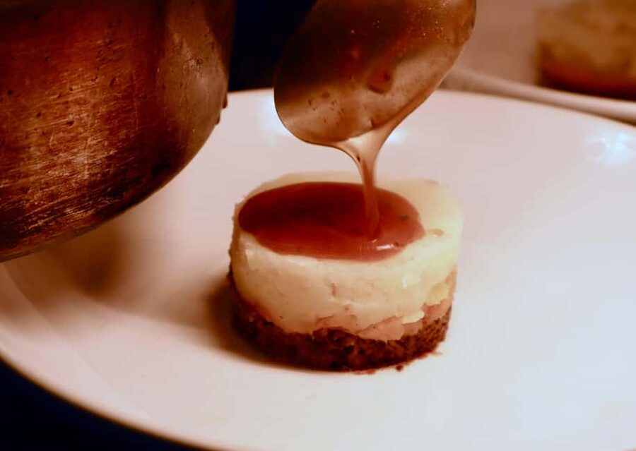 Edinburgh: 3-Hour Guided Secret Food Tour - Why Edinburgh’s Old Town Food Stops Feel So Convenient
