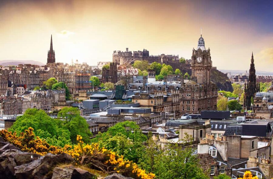 Edinburgh: 3-Hour Guided Secret Food Tour - Neeps and Tatties Kickoff: Haggis’ Side of the Story