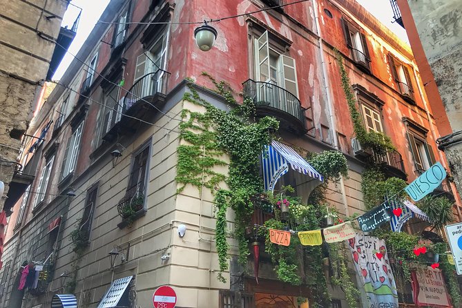 Evening Flavors of Naples: Private Food Tour and Wine Tasting - Guides like Mario and Sara: humor, patience, and real local context