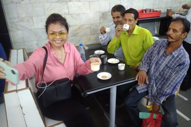 Evening Hyderabad Street Food Walk with Hyderabad Biryani - Stop 2: Kebab and a mixed-grill outlet with Middle Eastern, Chinese, and Indian influence