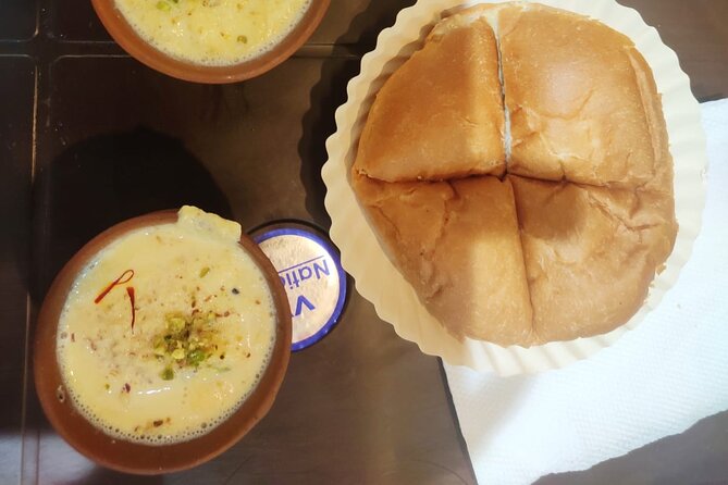 Evening Hyderabad Street Food Walk with Hyderabad Biryani - What the guide actually does for you (beyond directions)