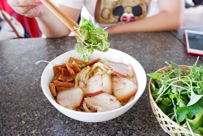 Evening Walking Food Tour, folk game and lantern boat - Lantern Boat on the River: 15 Minutes, Big Night Effect