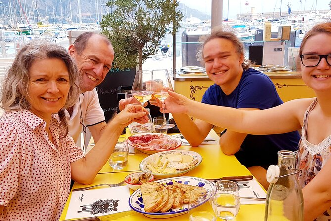 Exclusive Food Tour in Menton - 3 hours - small groups - Stop 3 at Marche des Halles de Menton: tapenade toast and producer time