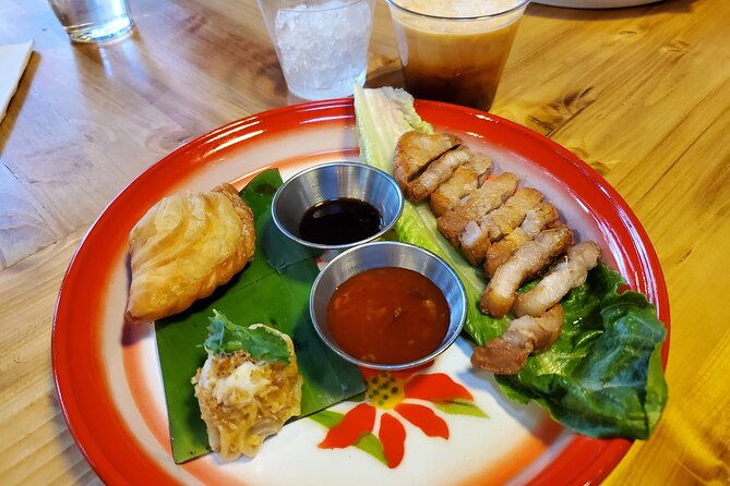 Flavors of Fremont: Downtown Vegas Food Tour & Local Secrets - What’s on the menu: BBQ, Thai, mini sandwiches, and dessert (with some variation)