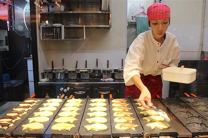 Flavours of Tokyo: A Journey Through Time - Small Group Food Tour - Tokyo Station commute snacks: tamagoyaki and fruit sando