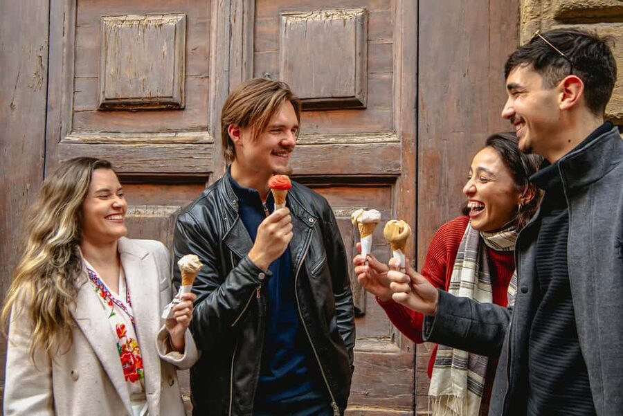 Florence: Flavours of Tuscany Food Tour - Stop 1 at Schiacci Passera: the quick hit that sets the tone