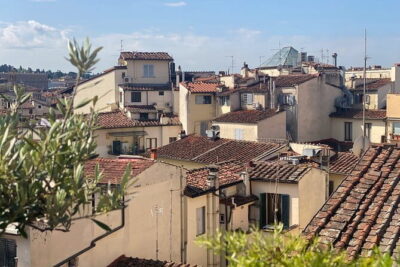 Florence Food Tour: Home-Made Pasta, Truffle, Cantucci, Olive Oil, Gelato - The first tasting stop: homemade pasta, truffle, cantucci, olive oil