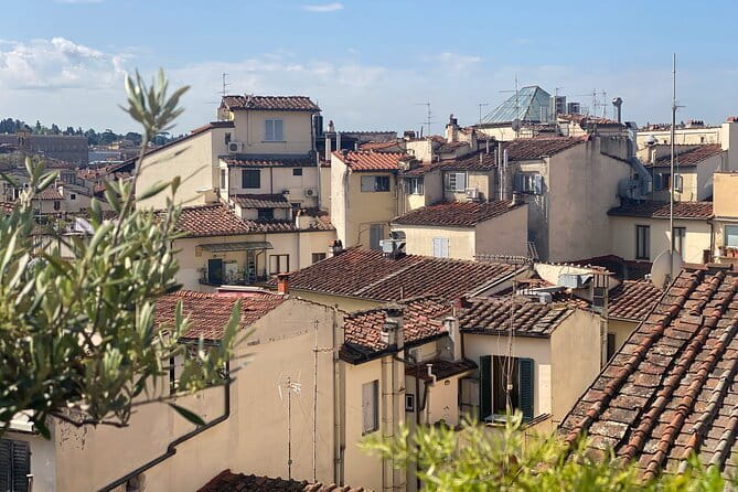 Florence Food Tour: Home-Made Pasta, Truffle, Cantucci, Olive Oil, Gelato - The first tasting stop: homemade pasta, truffle, cantucci, olive oil