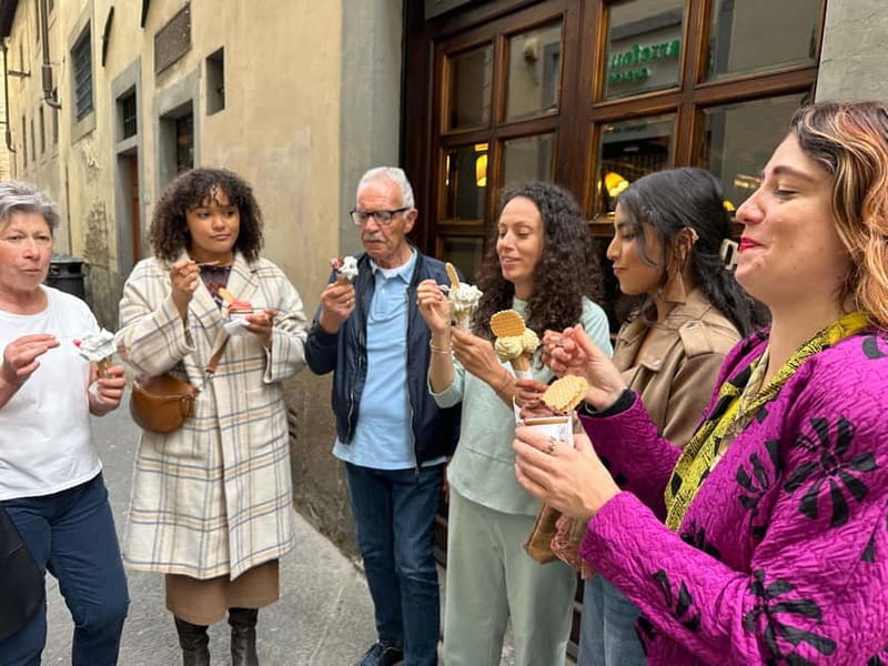 Florence: Street Food Tour with Wine & Local Guide - Duomo area landmarks: what you see and how the guide helps you see it