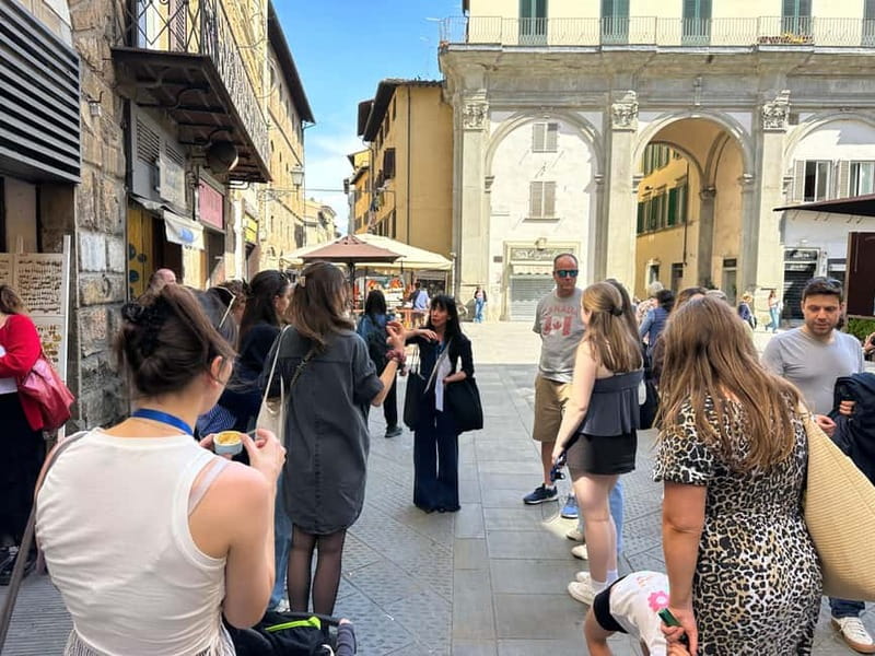 Florence: Street Food Tour with Wine & Local Guide - Wine tasting: what you get from the pairing (and what you don’t)