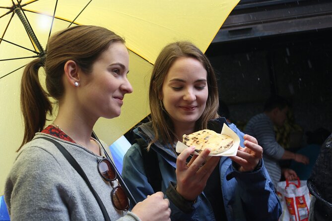Food Tour in La Candelaria Bogotá - The tastings you get: chocolate santafereño, coffee, arepa, and obleas
