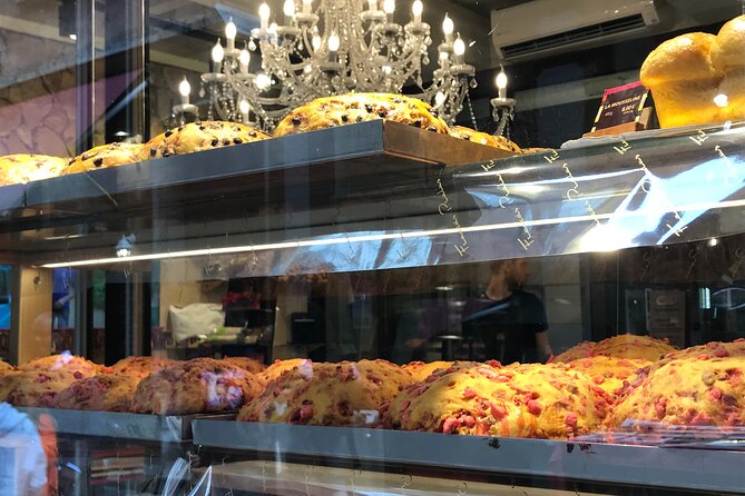 Food Tour in Lyon – A Full Taste of France by Do Eat Better - The Smart Way to Eat in Lyon’s Old Streets in 3.5 Hours
