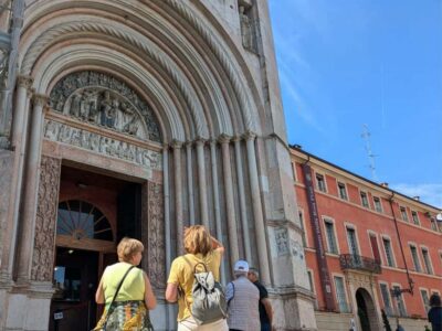 Food Tour with Tastings & Sightseeing in Parma - Starting at Palazzo Dalla Rosa Prati: A Shortcut Into the Historic Center