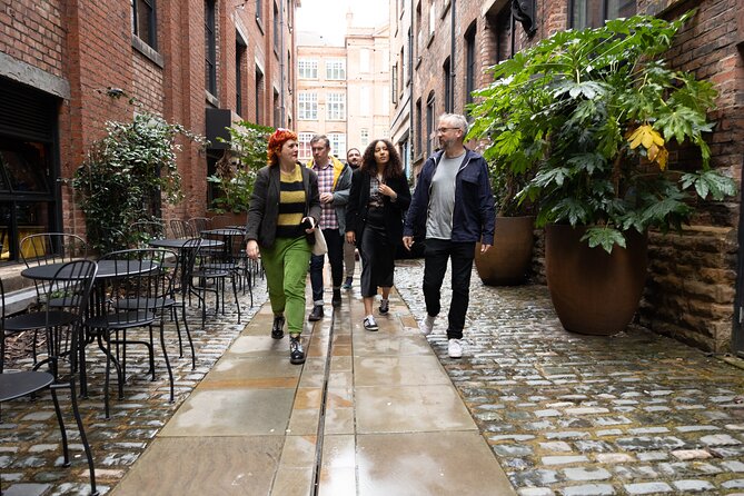 Four hour walking wine tasting tour of Manchester's best bars - Four wine tasting stops with snack pairings