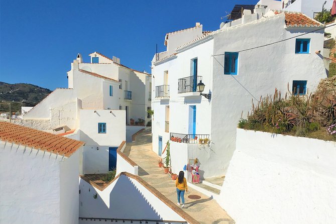 Frigiliana Small-Group Hike and Wine Tasting Tour from Malaga - From Malaga morning pick-up to Frigiliana’s altitude change
