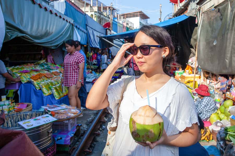 From Bangkok: Maeklong Railway and Floating Market Food Tour - Timing and Traffic: When the Train Moment Can Shift