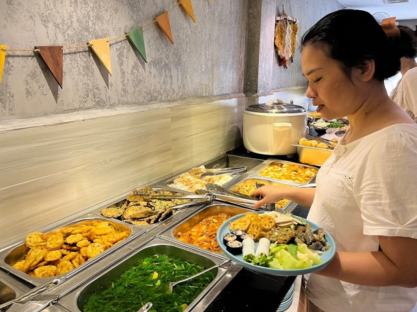 From Hanoi: Old Quarter Vegetarian Food Tour - Meeting point at 38 Bát Sứ: how to start without stress