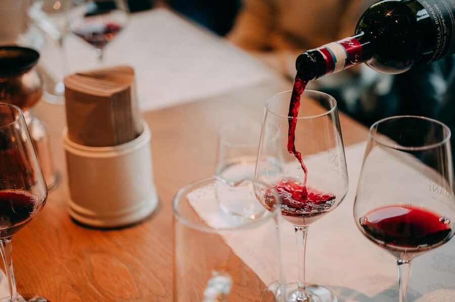 From Verona: Valpolicella and Amarone Wine Tasting Tour - What you actually taste: Ripasso, Amarone, and pairing-style nibbles