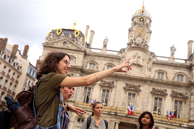 Gourmet Vegan Private Tour of Lyon 3 hours - Traboules and Cour des Voraces: the city’s hidden shortcuts