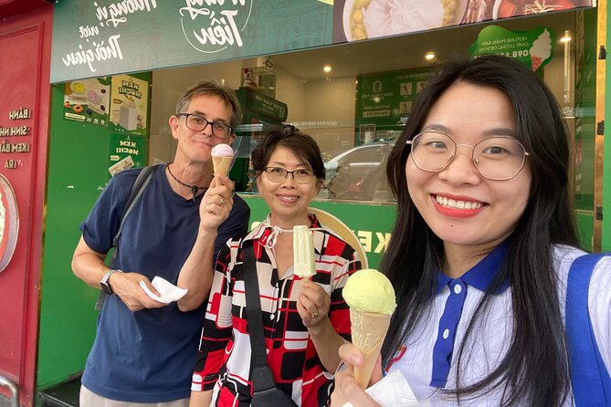 (Group/Individual) HANOI STREET FOOD TOUR - Stop 3: Dessert and egg coffee to finish strong