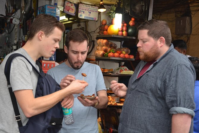 Half-Day Food Tour with Cycle Rickshaw ride to Masterji Kee Haveli - Key things you’ll notice on this tour