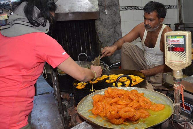 Half-Day Food Tour with Cycle Rickshaw ride to Masterji Kee Haveli - Old Delhi on wheels: why the rickshaw part matters