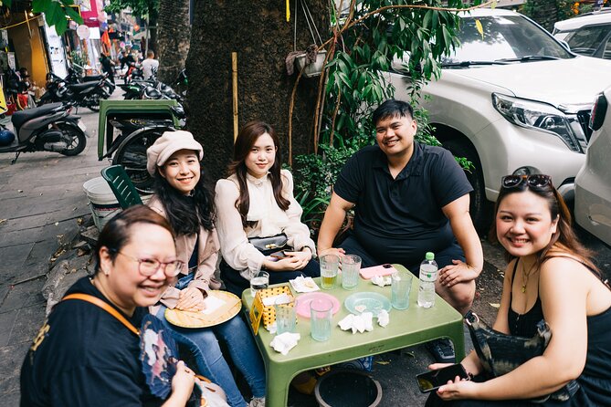 Hanoi Authentic Local Food Tasting Tour - It’s not just food: the Old Quarter context (and optional shopping)