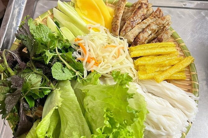 Hanoi Customized Street Food Walk with Train Street Experience - Why this Old Quarter + Train Street combo makes sense