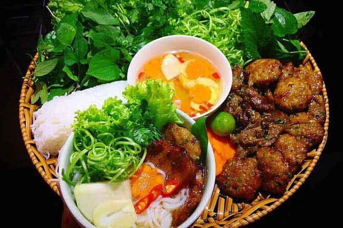 Hanoi Customized Street Food Walk with Train Street Experience - Old Quarter street-food stops: how the tour keeps it focused