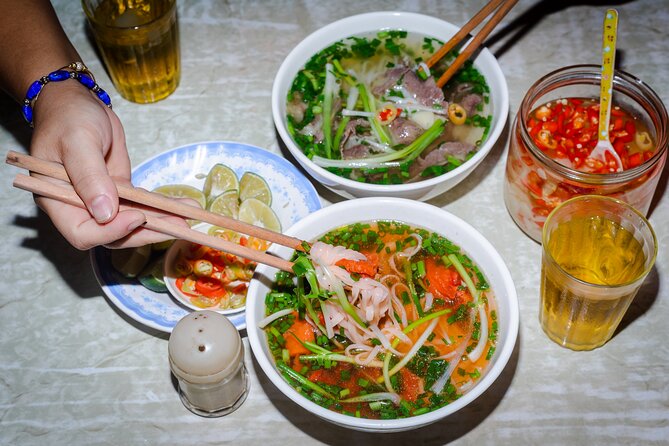 Hanoi Dawn Private Food Tour with 10+ Tastings - Key highlights at a glance