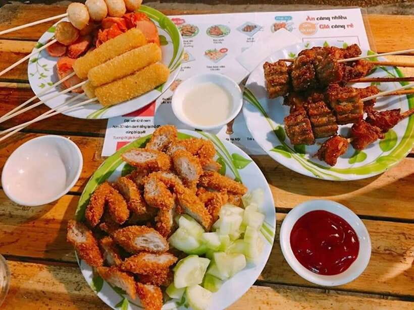 Hanoi: Eat Like a Local Small Group Street Food Tour - Coffee time: where the tour shifts gears