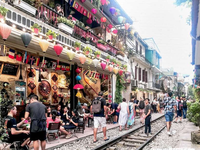 Hanoi: Guided Food Tour with Train Street Visit - Old Quarter Walk Value: Why a Guide Changes Everything